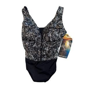 Great Lengths One Piece Printed Swimsuit - Size M - New with tags